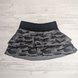 Vexy Skull Black and Gray Camo Mini Skirt Size S